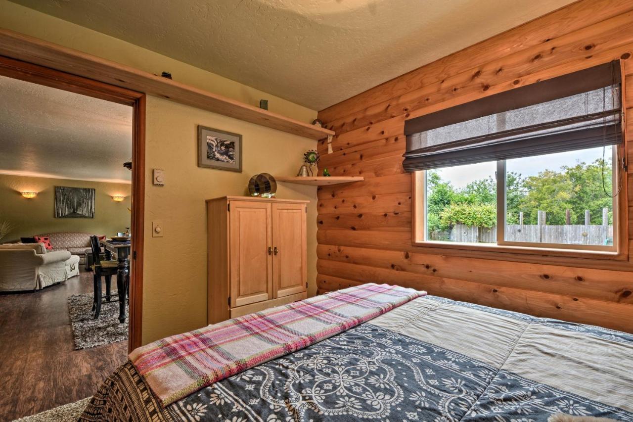 Gold Beach Apartment With Activities - 2 Mi To Ocean Экстерьер фото